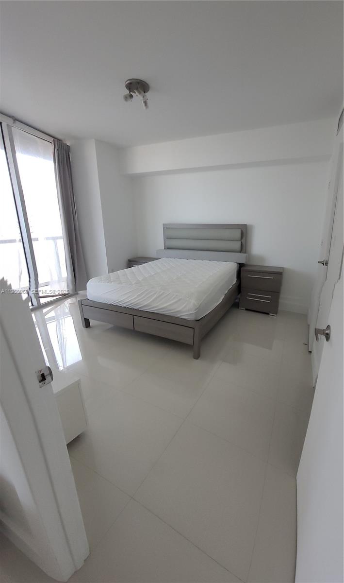 475 Brickell Avenue 3709, Miami, FL 33131, Miami
