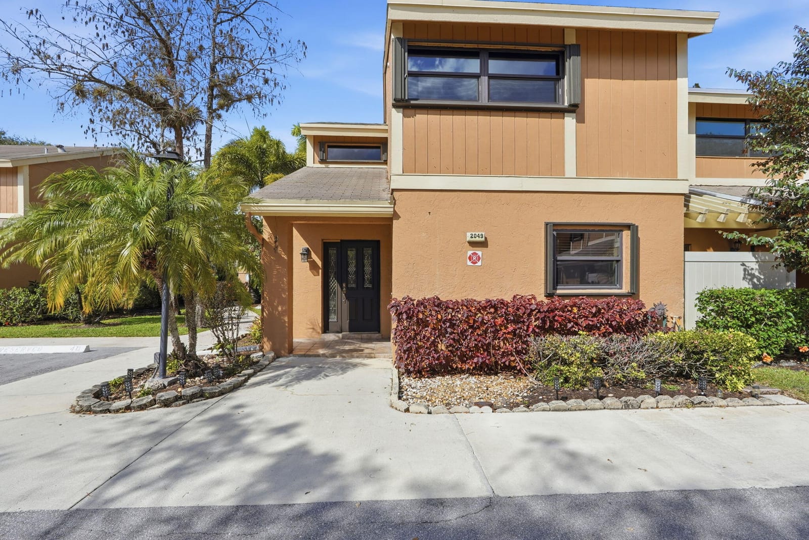 2049 NW 45th Avenue — photo 2