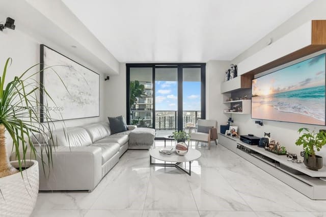 1010 Brickell Avenue 4011, sold in 1010 Brickell Condo, Miami, FL