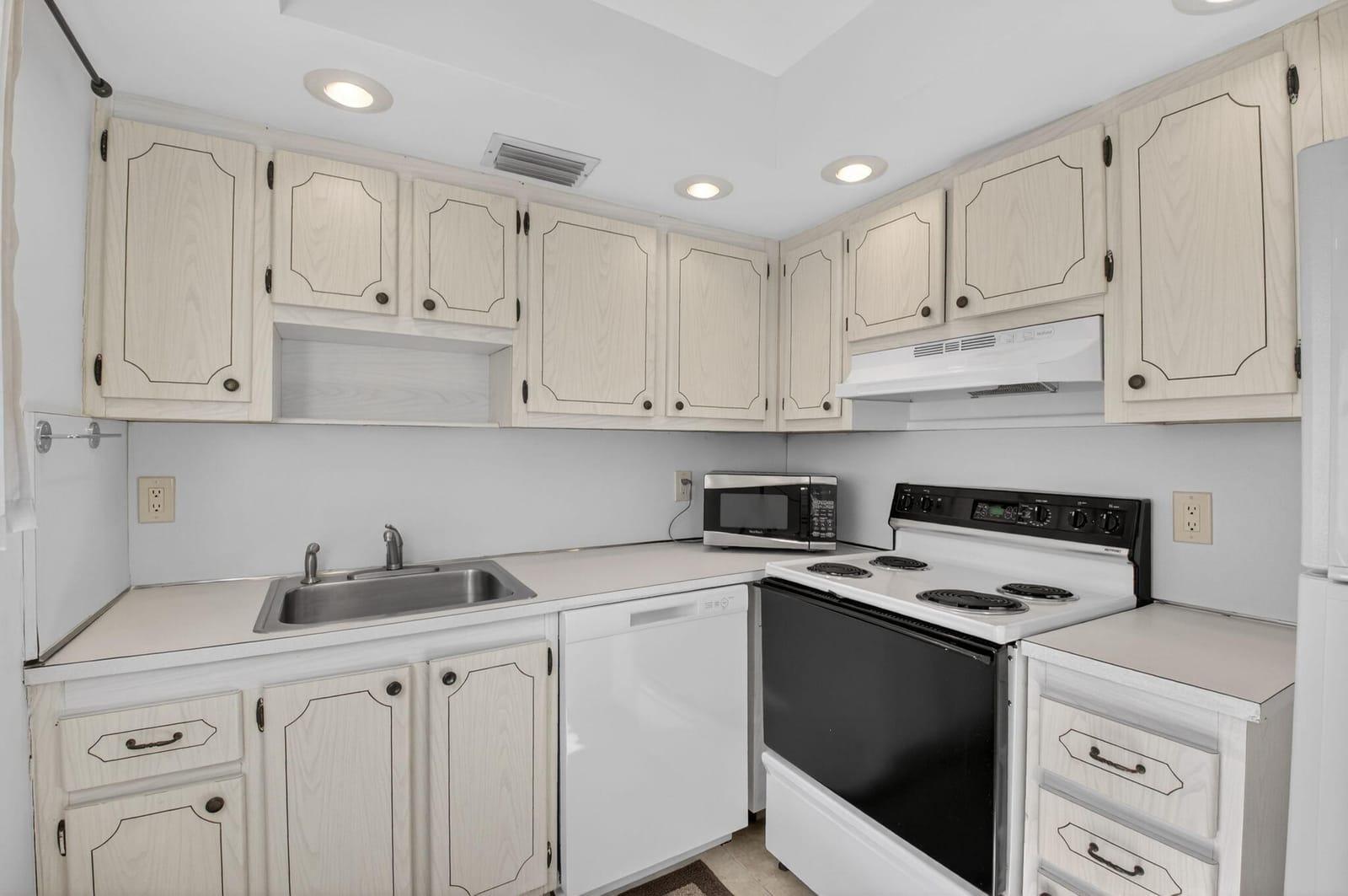 152 Tuscany C, Delray Beach, FL 33446 photo 6