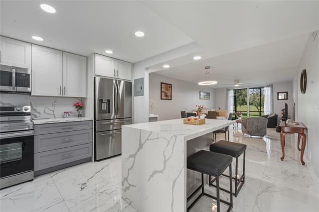 9611 N Hollybrook Lake Drive 101, Pembroke Pines, FL 33025
