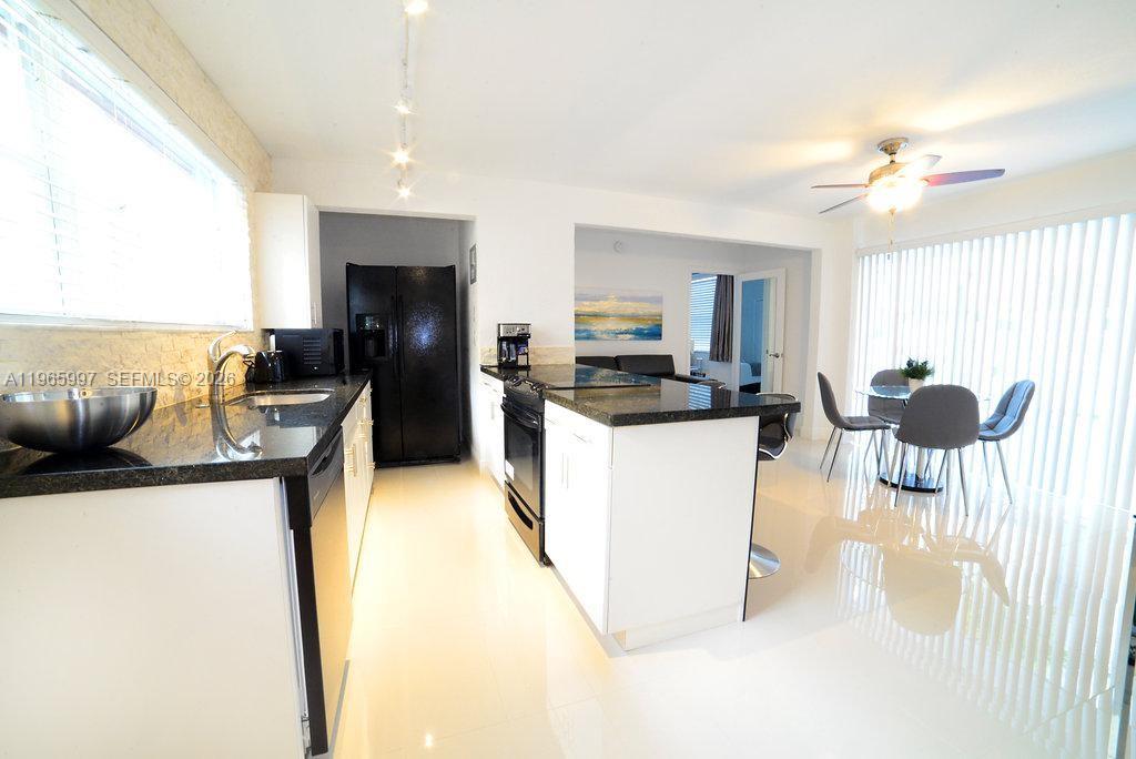 328 Georgia Street 3, Hollywood, FL 33019, Hollywood