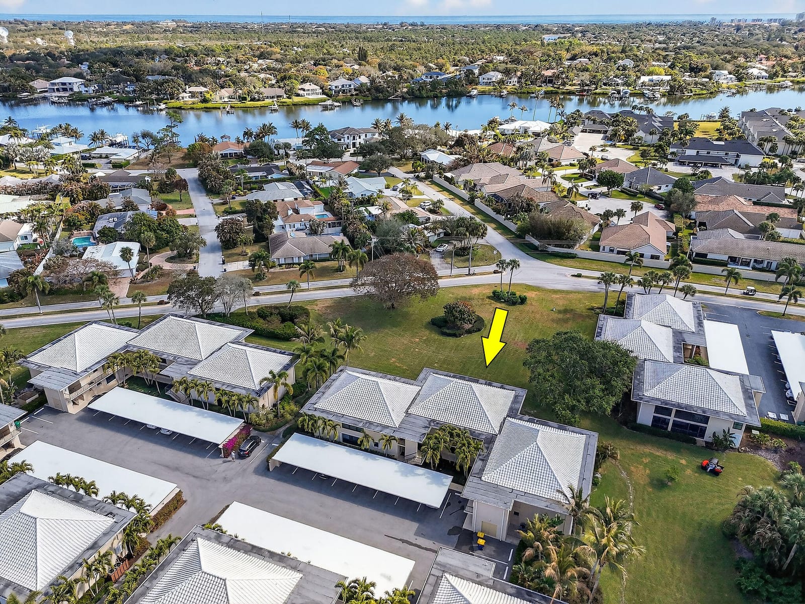 4 SE Turtle Creek Drive B, Jupiter, FL 33469 photo 2