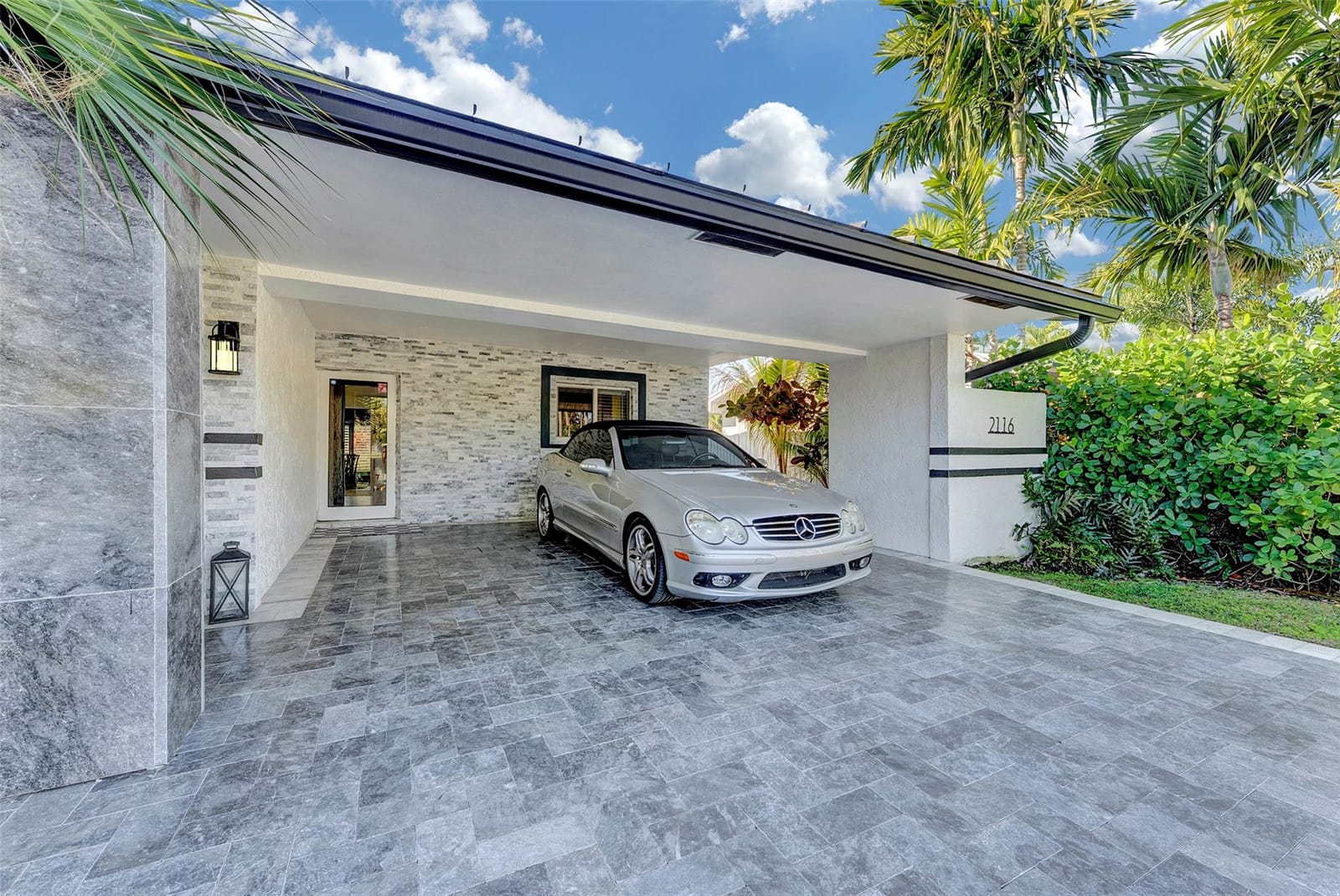 2116 NE 25th Street, Wilton Manors, FL 33305 photo 15