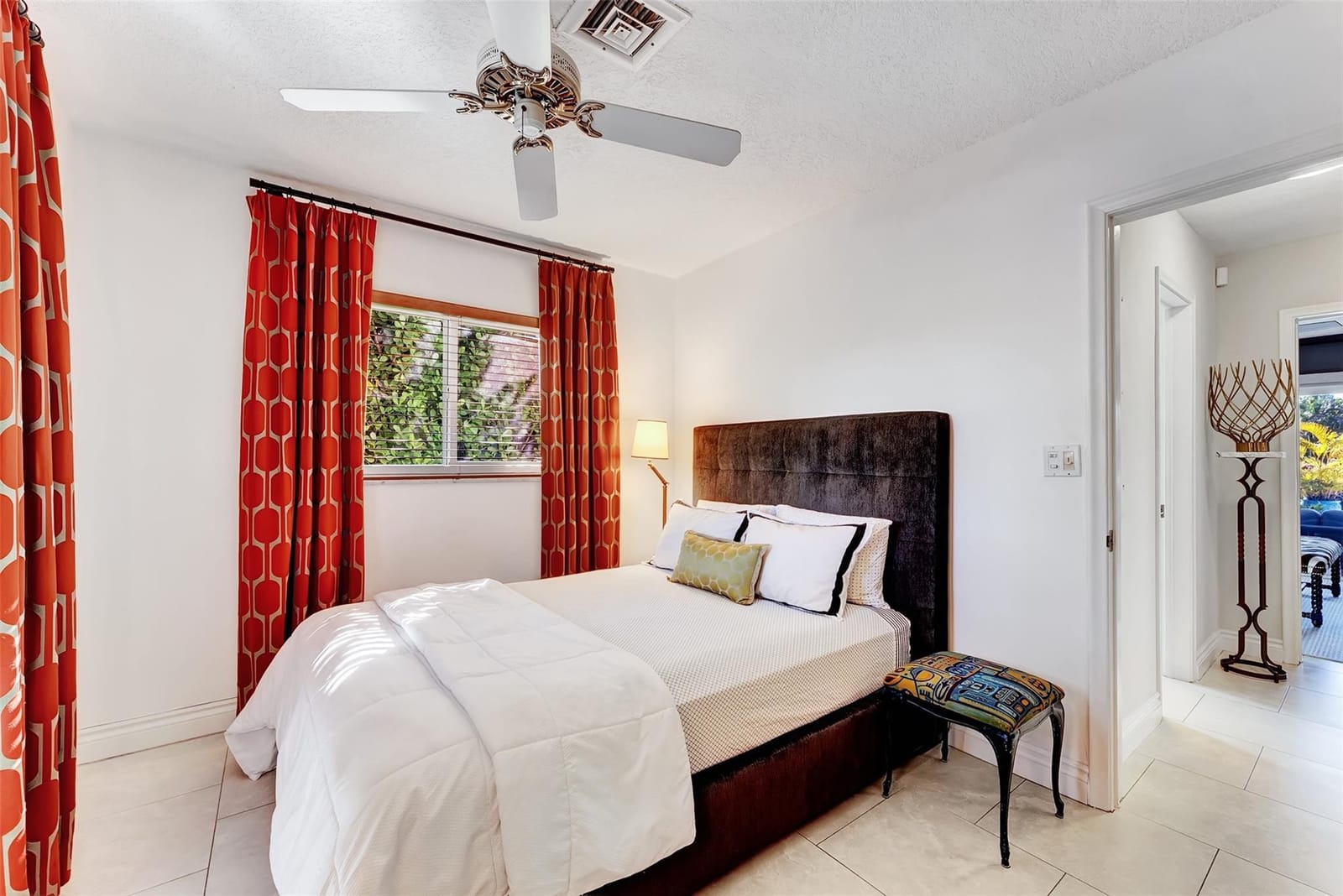 2116 NE 25th Street, Wilton Manors, FL 33305 photo 21