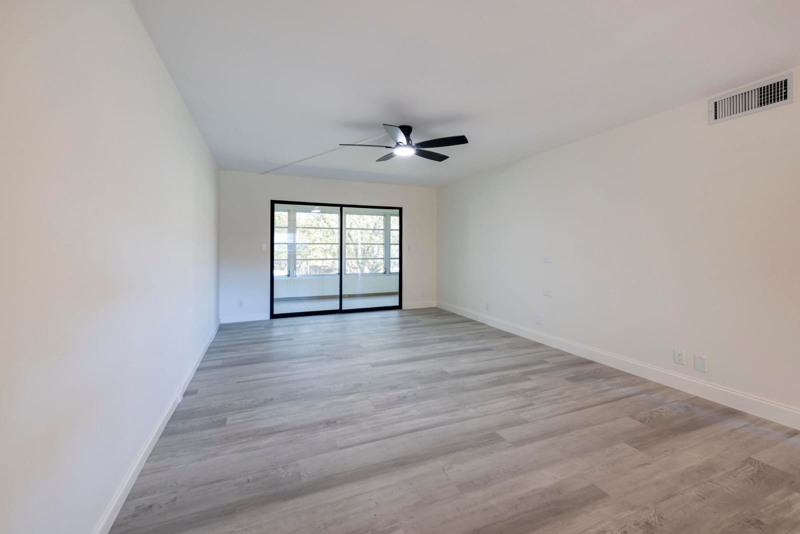 2303 Lucaya Lane N3 — photo 7