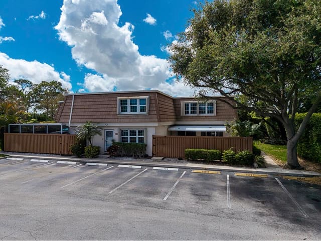 4300 Hazel Avenue D, Palm Beach Gardens, FL 33410