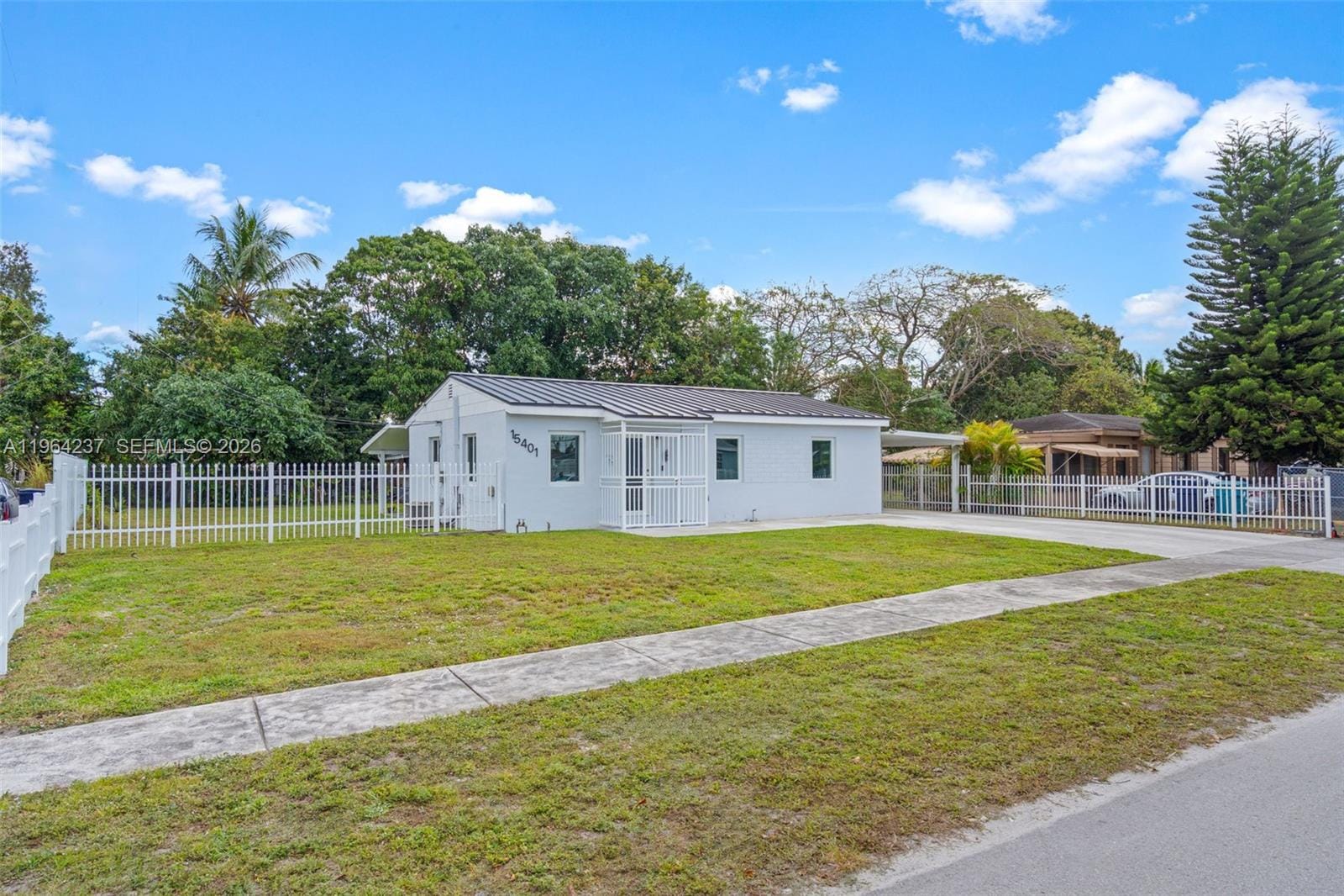 15401 NW 28th Court, Miami Gardens, FL 33054 photo 12