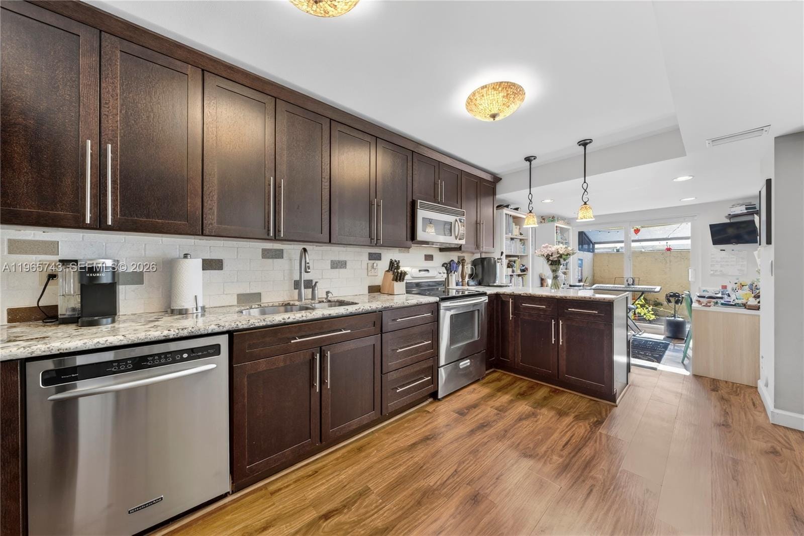 8733 Cleary Boulevard, Plantation, FL 33324 photo 2