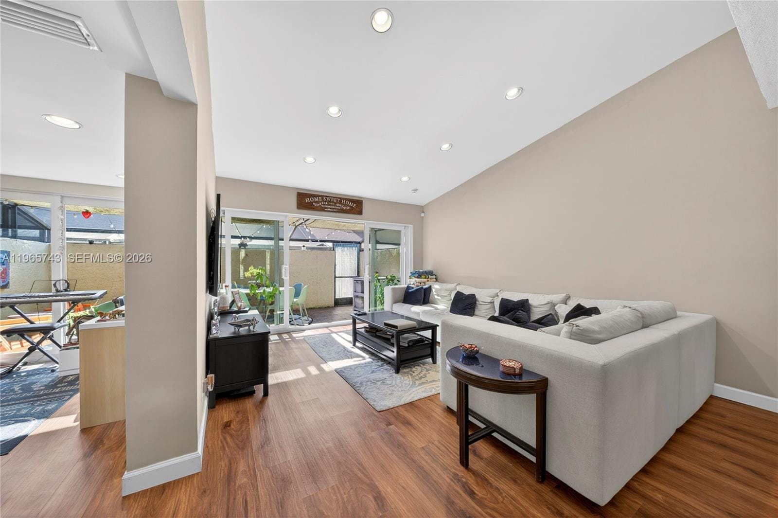 8733 Cleary Boulevard, Plantation, FL 33324 photo 9