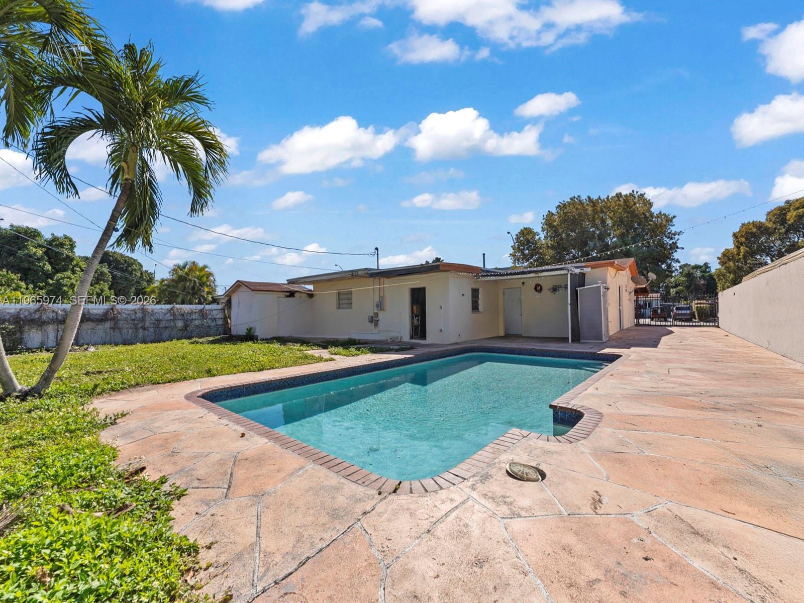655 W 70th Place, Hialeah, FL 33014 photo 15