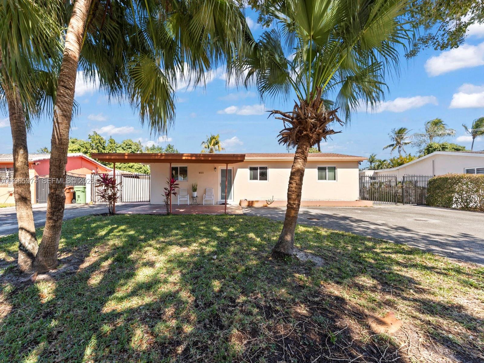 655 W 70th Place, Hialeah, FL 33014 photo 3