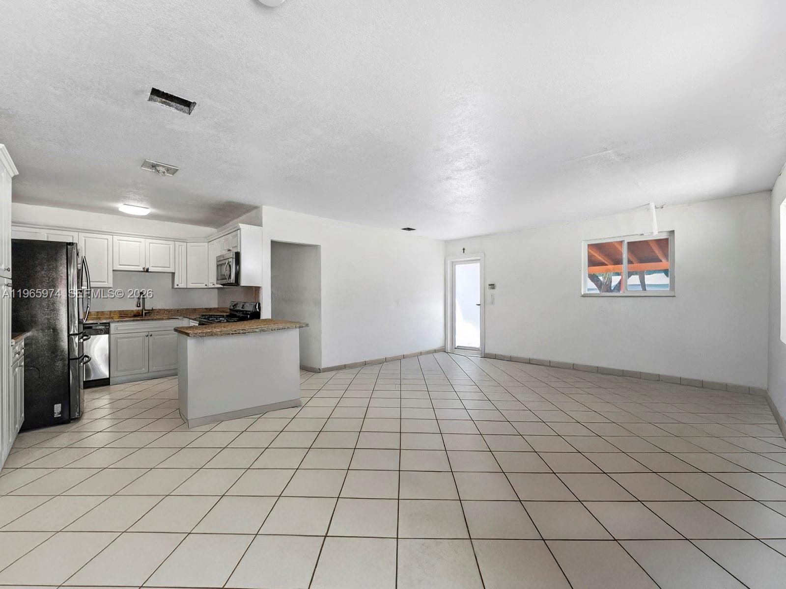 655 W 70th Place, Hialeah, FL 33014 photo 21