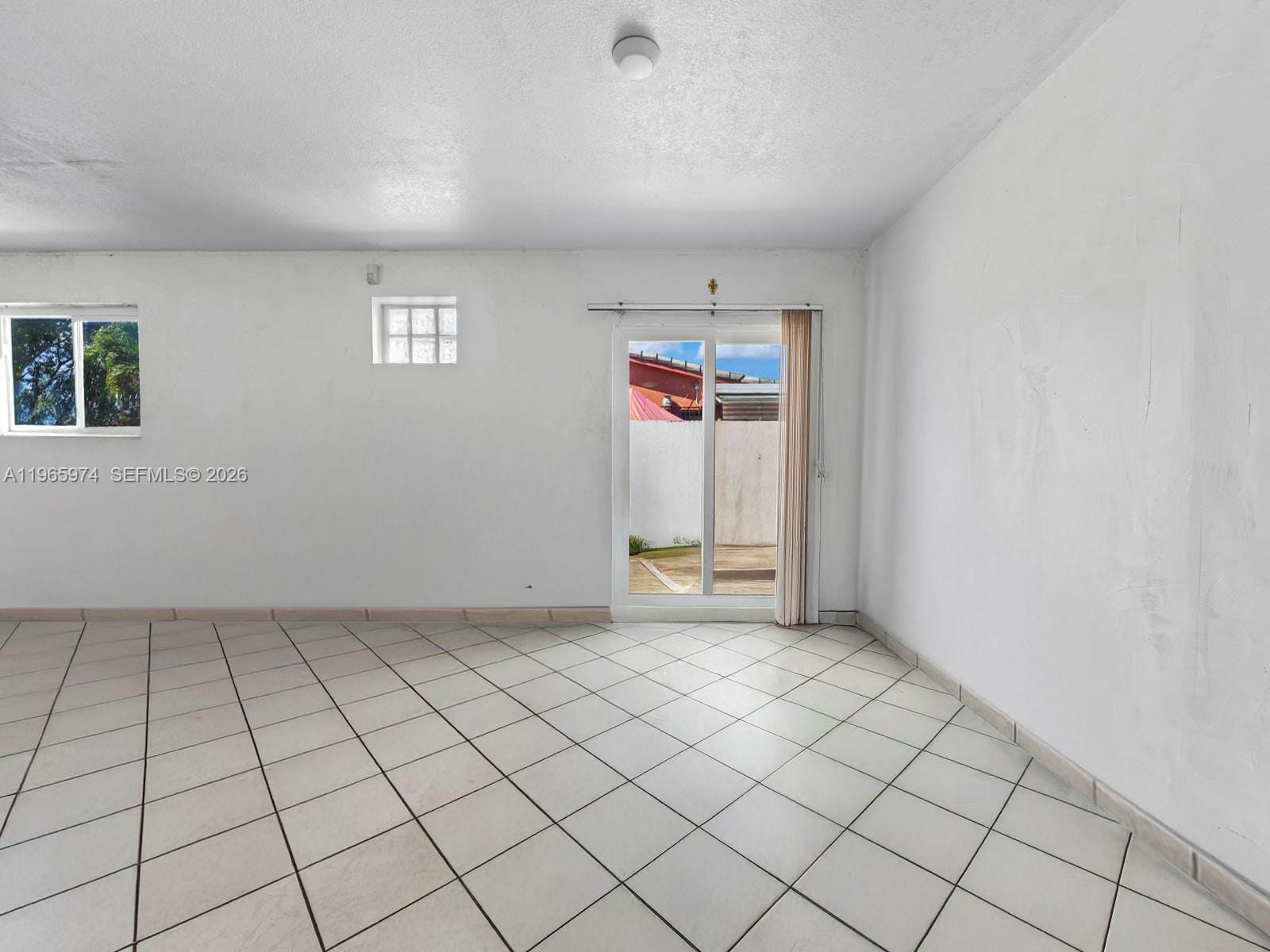 655 W 70th Place, Hialeah, FL 33014 photo 22