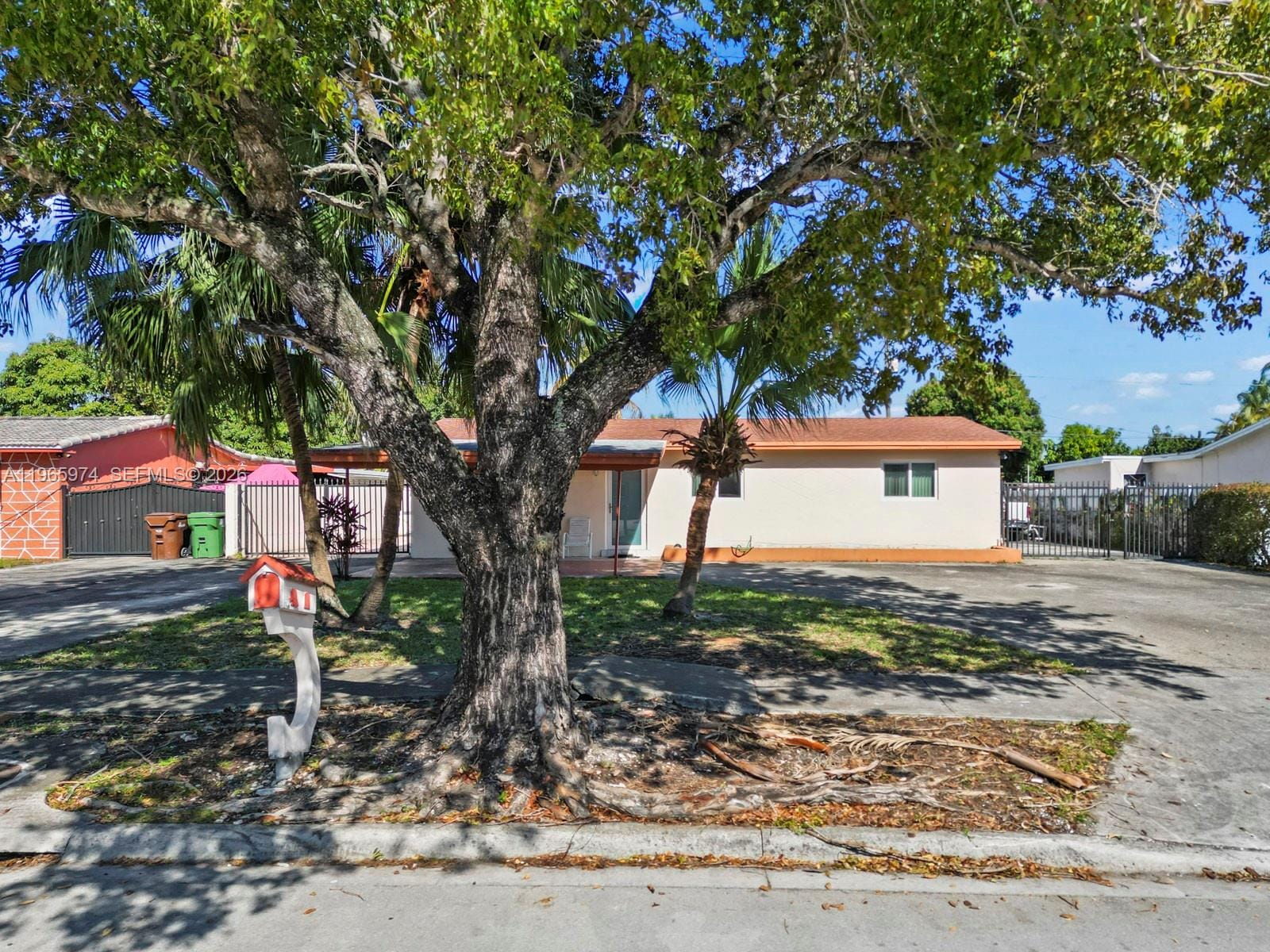 655 W 70th Place, Hialeah, FL 33014 photo 7