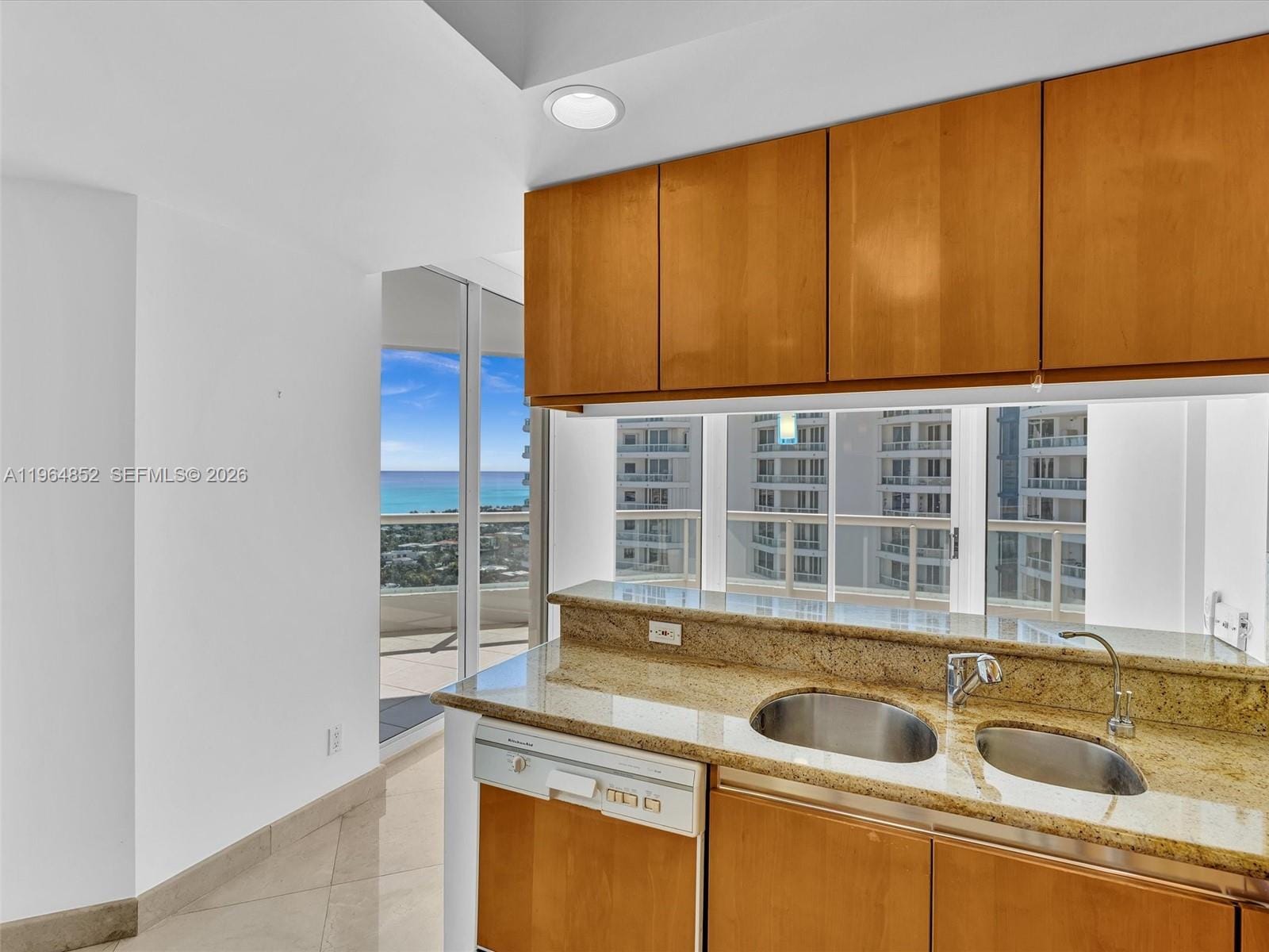 21150 Point Place 2601, Aventura, FL 33180 photo 9