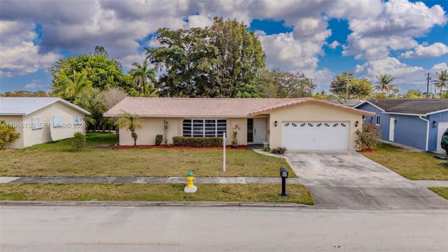 2040 NW 66th Avenue, Margate, FL 33063