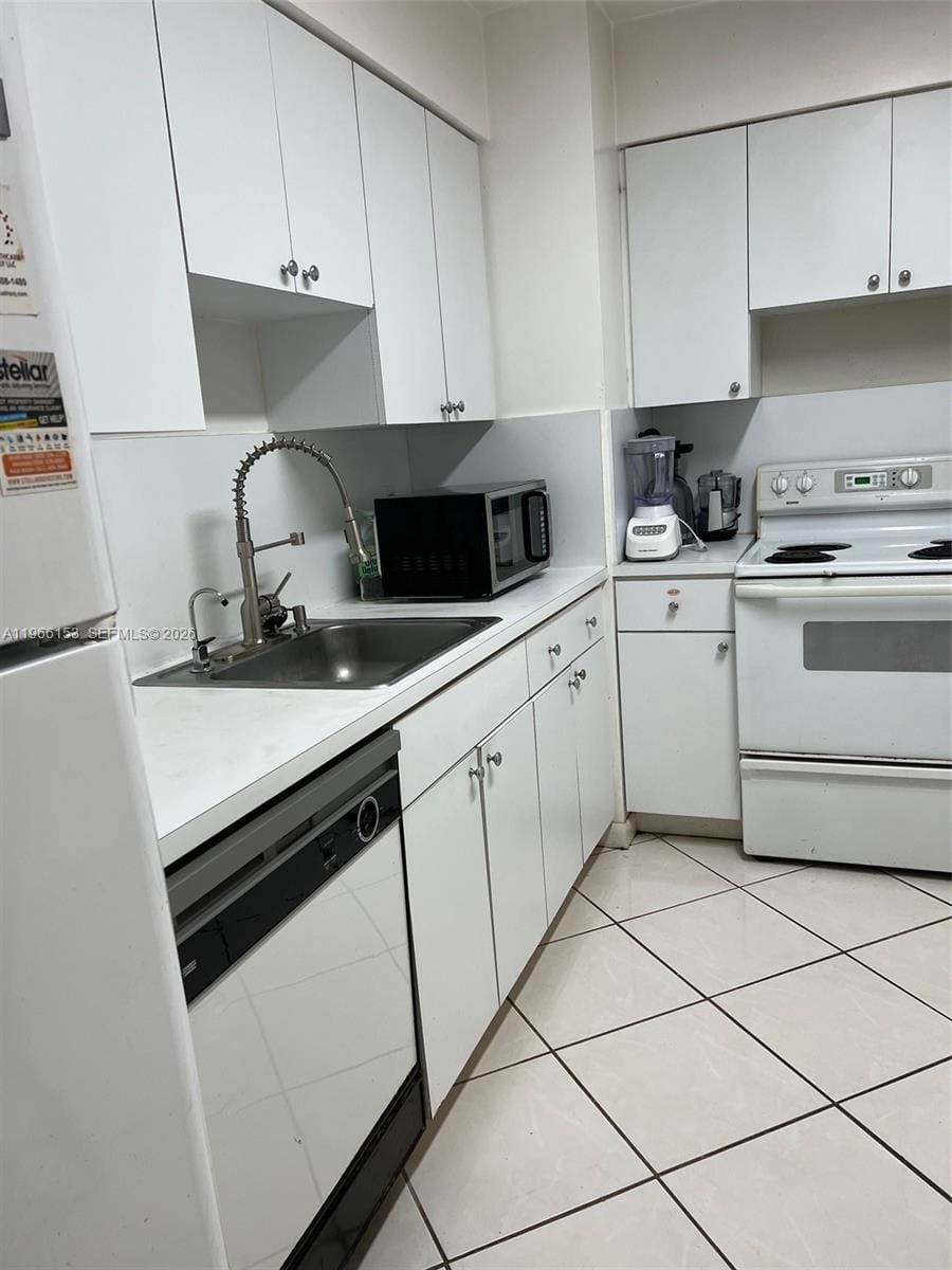 9225 Collins Avenue 302 — photo 12