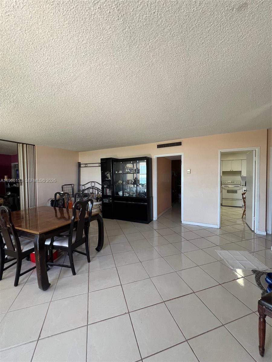 9225 Collins Avenue 302 — photo 7