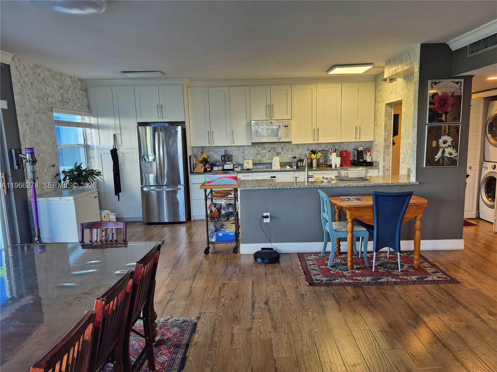 4001 Hillcrest Drive 416 — photo 7