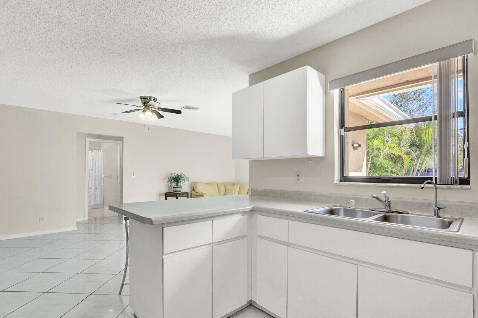 105 Sunflower Circle, Royal Palm Beach, FL 33411 photo 13