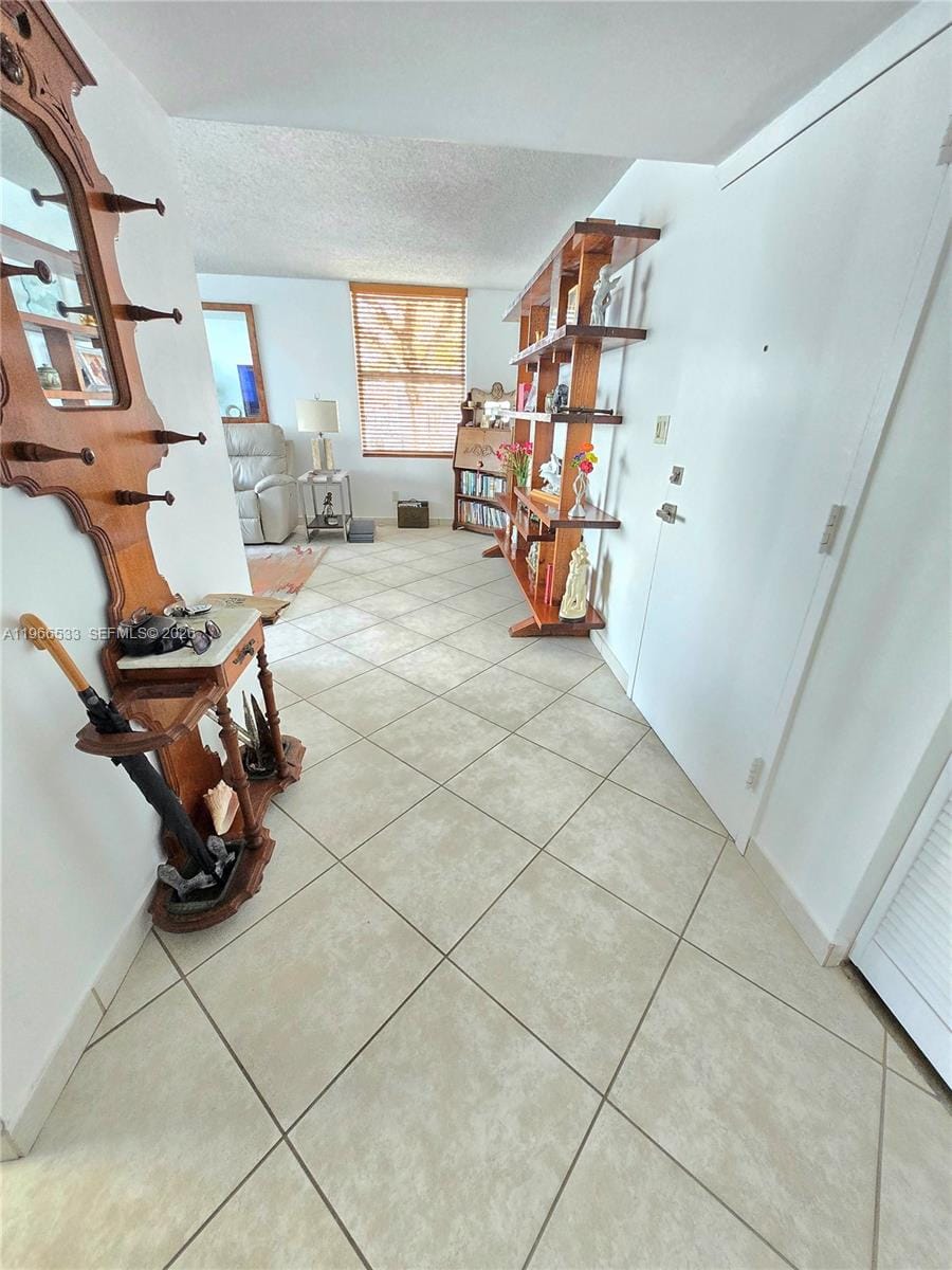 16546 NE 26th Avenue 2B, North Miami Beach, FL 33160 photo 15