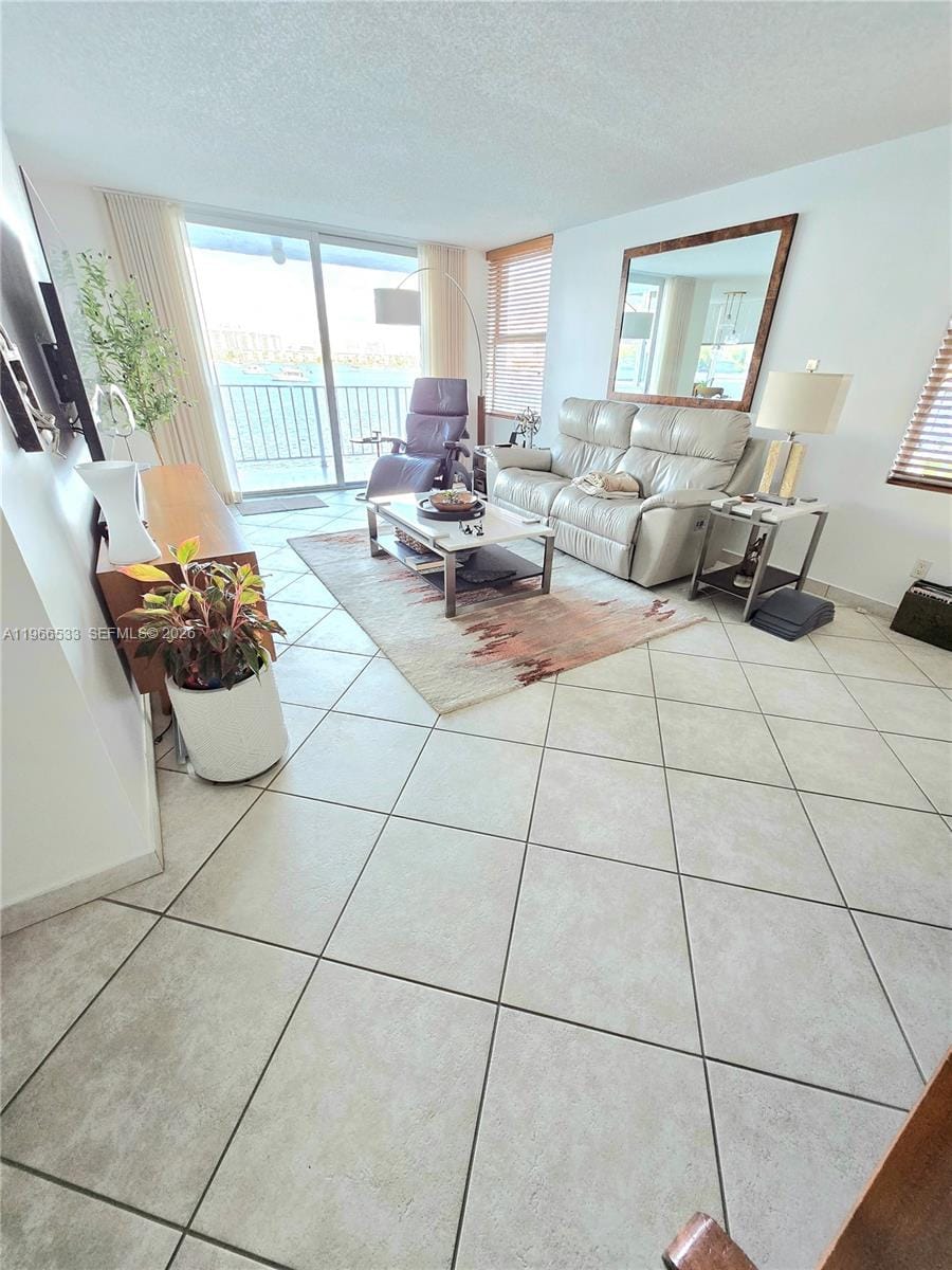 16546 NE 26th Avenue 2B, North Miami Beach, FL 33160 photo 3