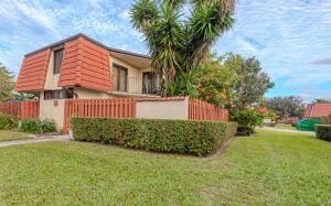 3785 Victoria Drive, West Palm Beach, FL 33406 photo 2