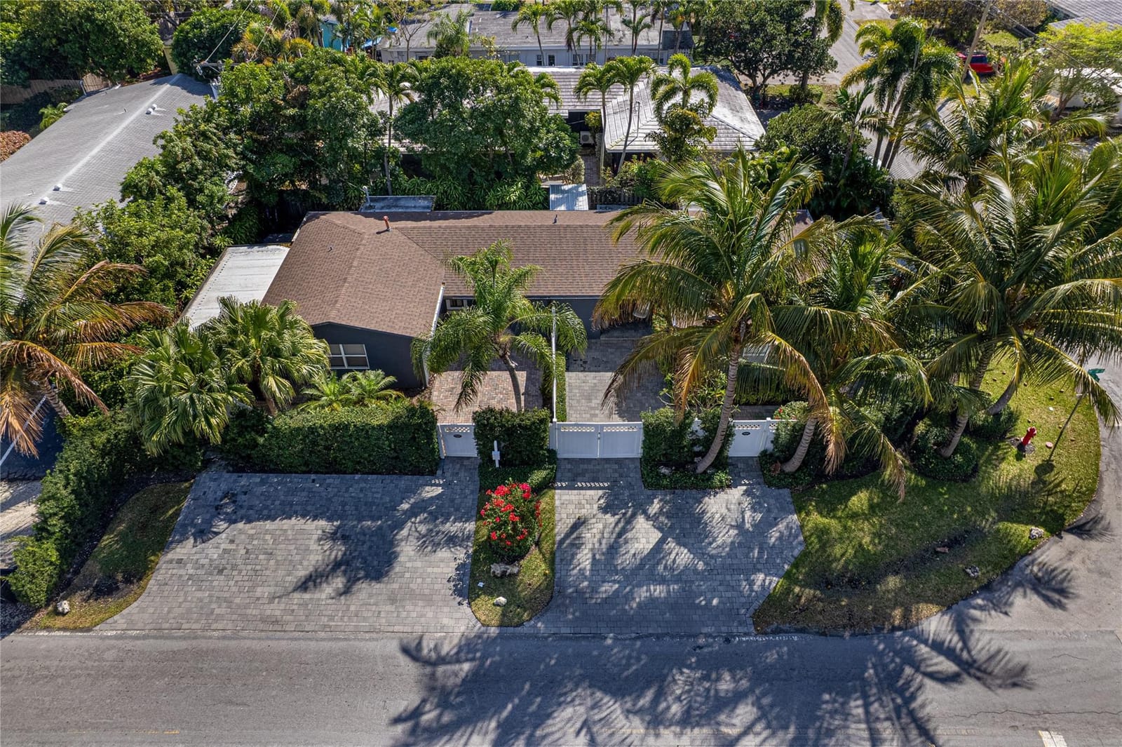 2000 NE 18th Street, Fort Lauderdale, FL 33305