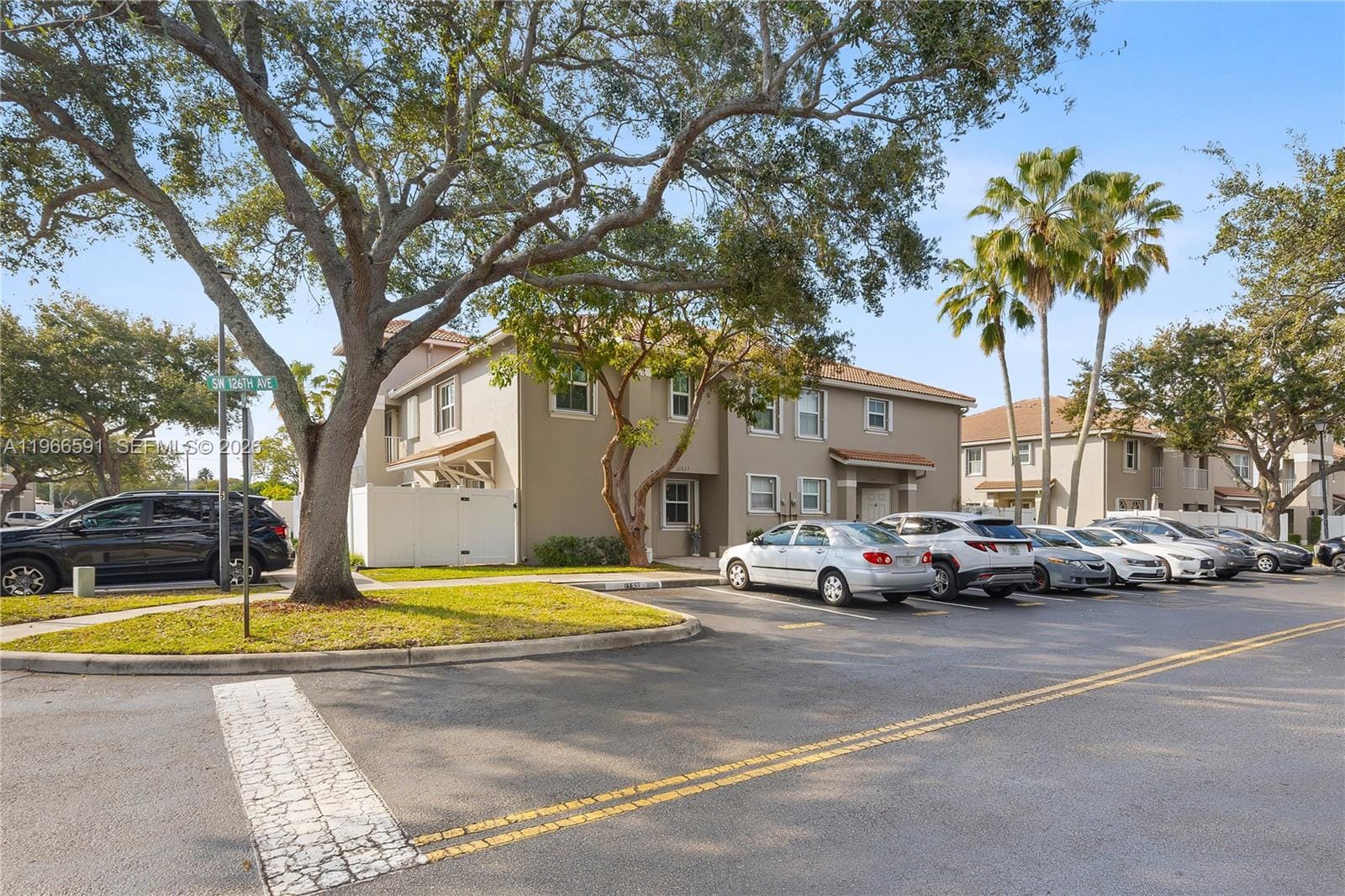 12627 SW 54th Street, Miramar, FL 33027 photo 2