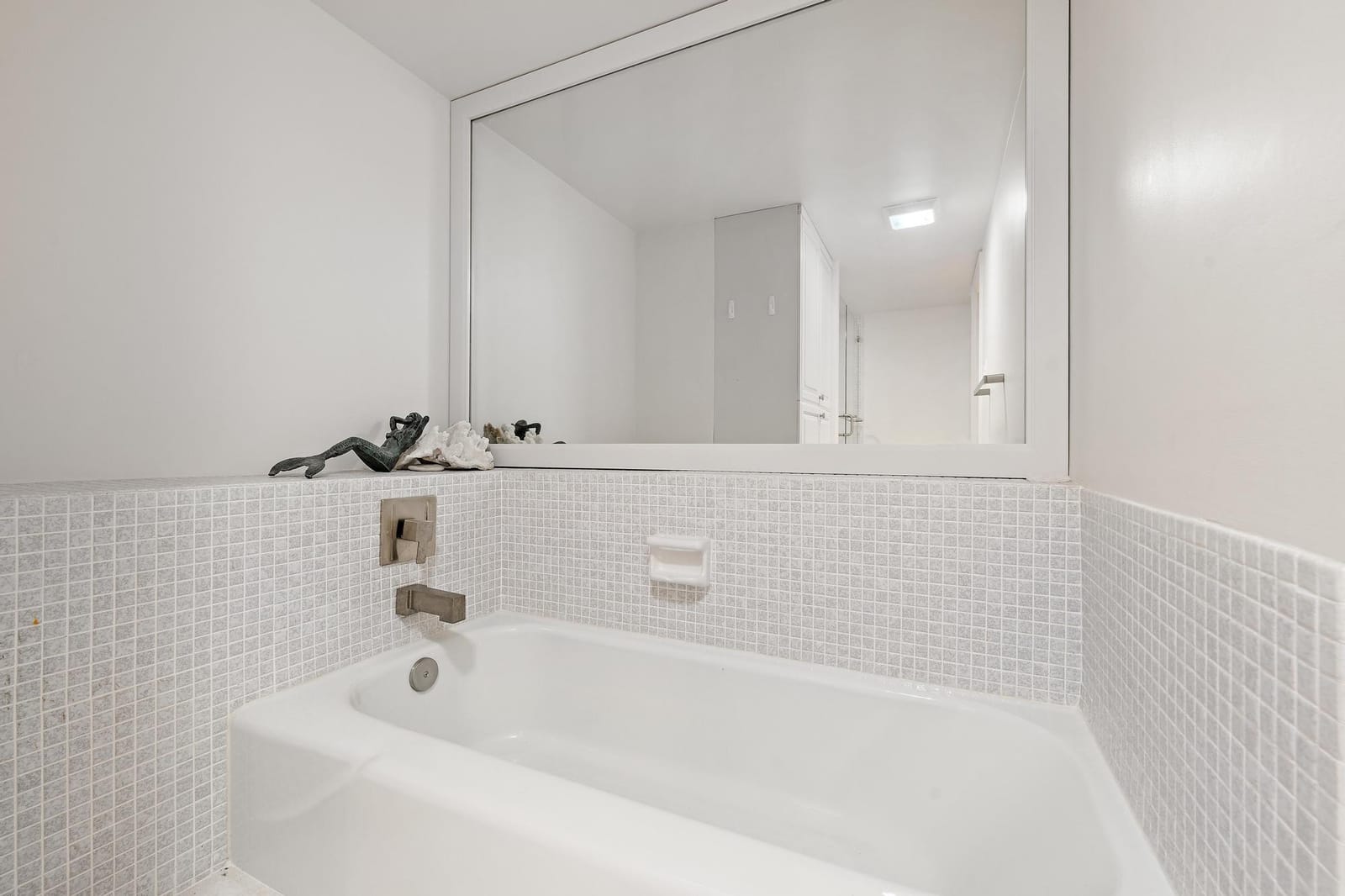 5380 N Ocean Drive 19e — photo 12