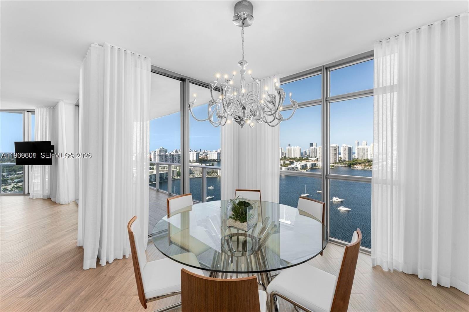 17301 Biscayne Boulevard 2110, North Miami Beach, FL 33160 photo 3