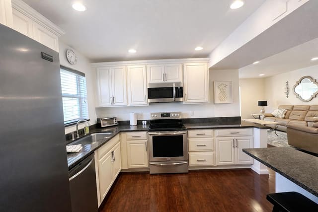 11 Colonial Club Drive 201, Boynton Beach, FL 33435