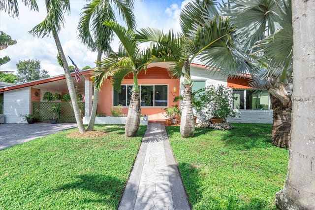 3241 SW 23rd Court, Fort Lauderdale, FL 33312
