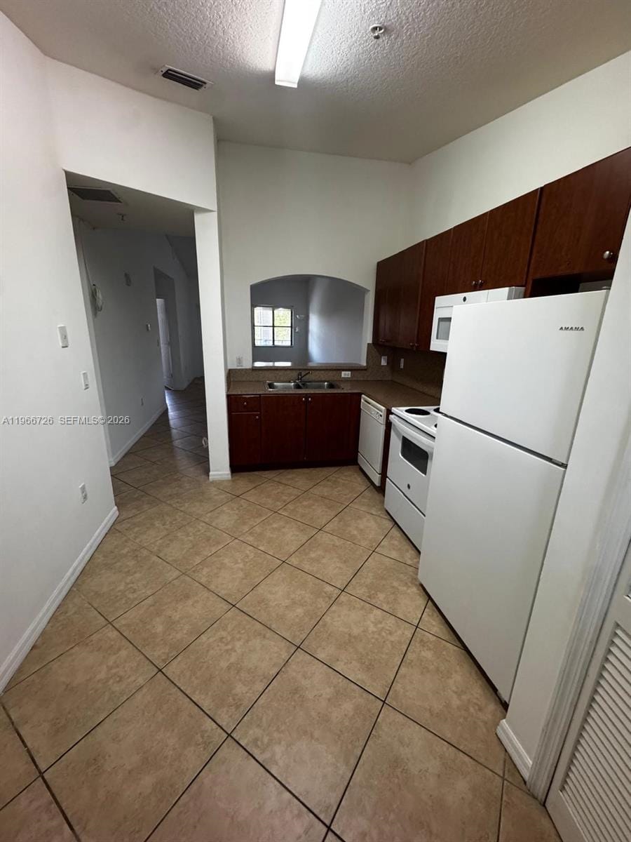 22621 SW 88th Place 302-8 — photo 8