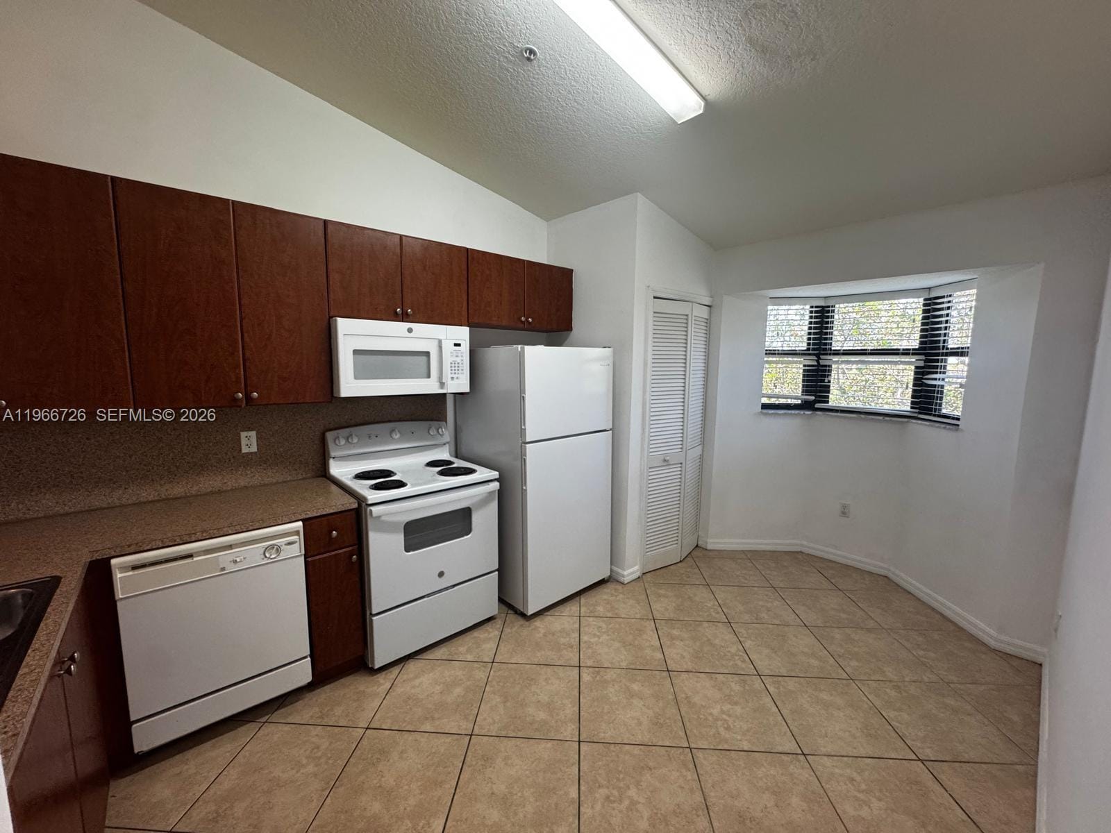 22621 SW 88th Place 302-8 — photo 9