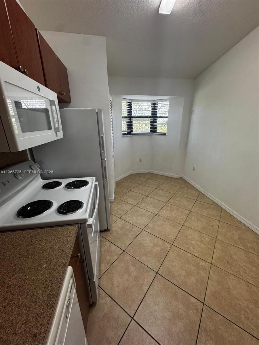 22621 SW 88th Place 302-8 — photo 10