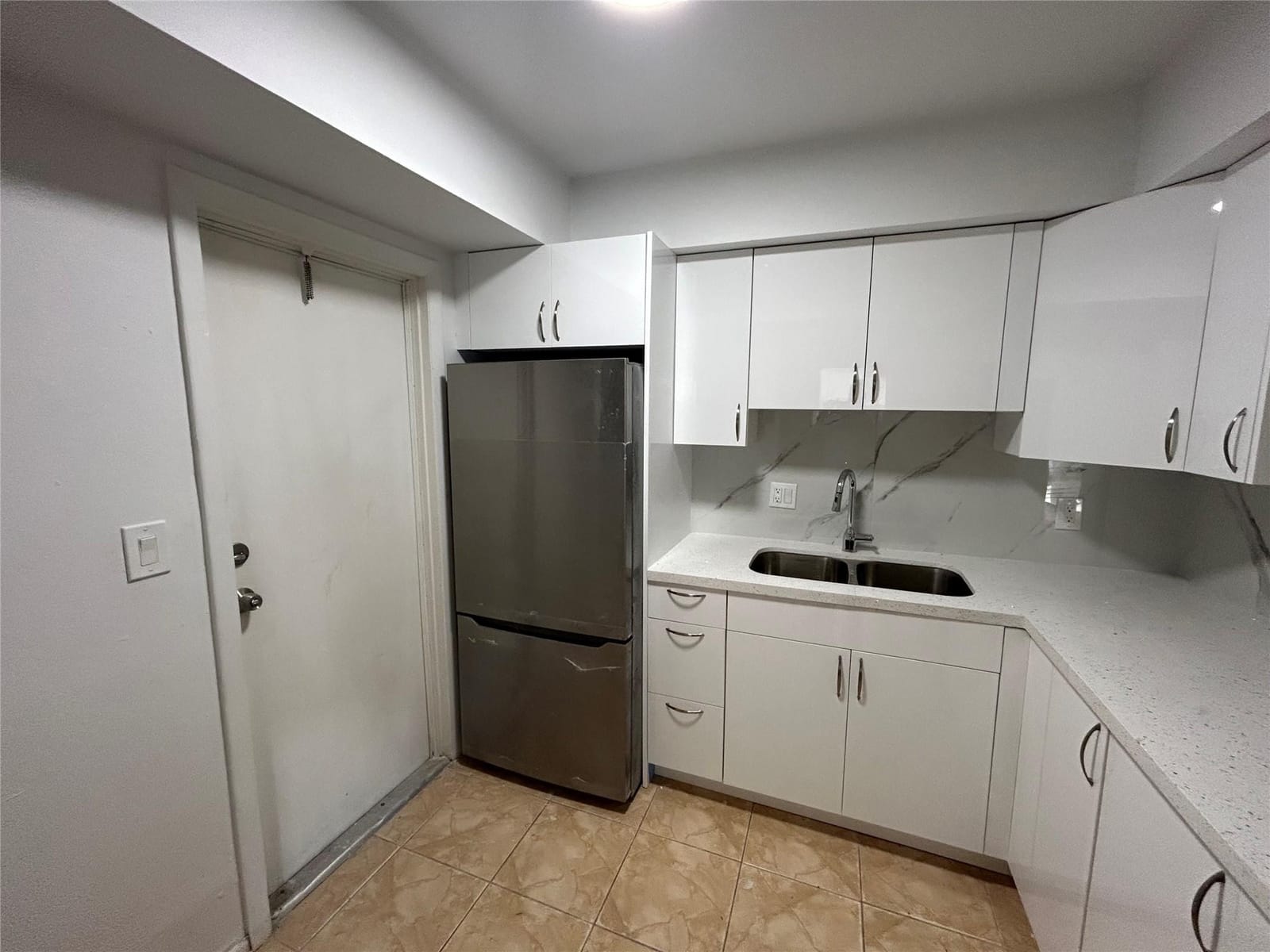 7625 SW 10th Street — photo 3