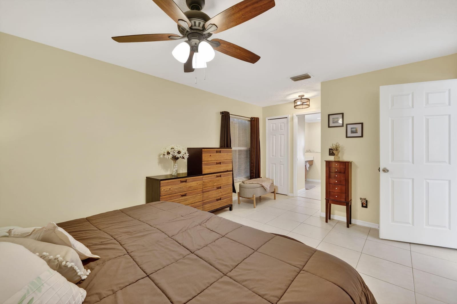 1534 SW Hutchins Street — photo 8