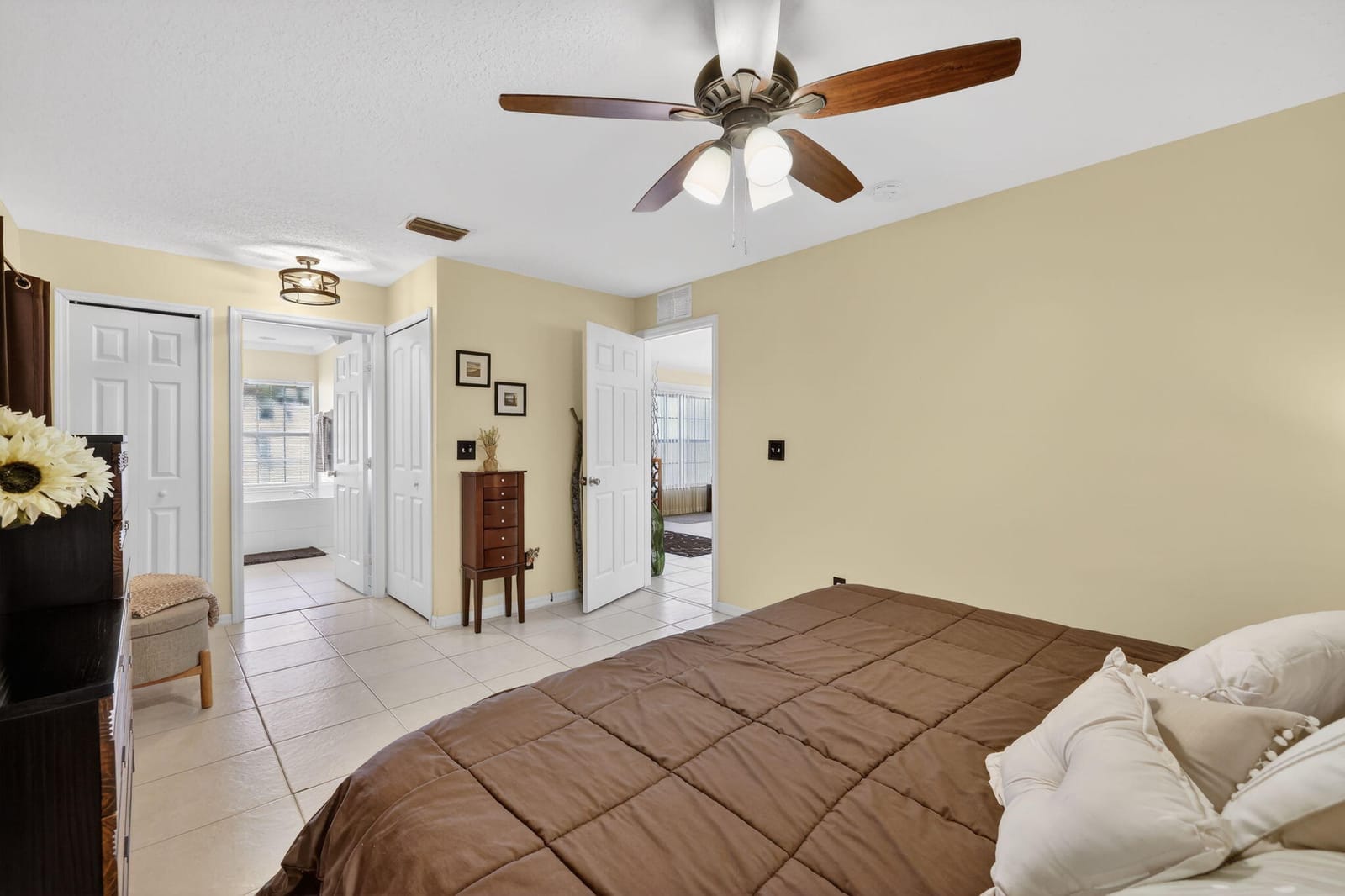 1534 SW Hutchins Street — photo 9