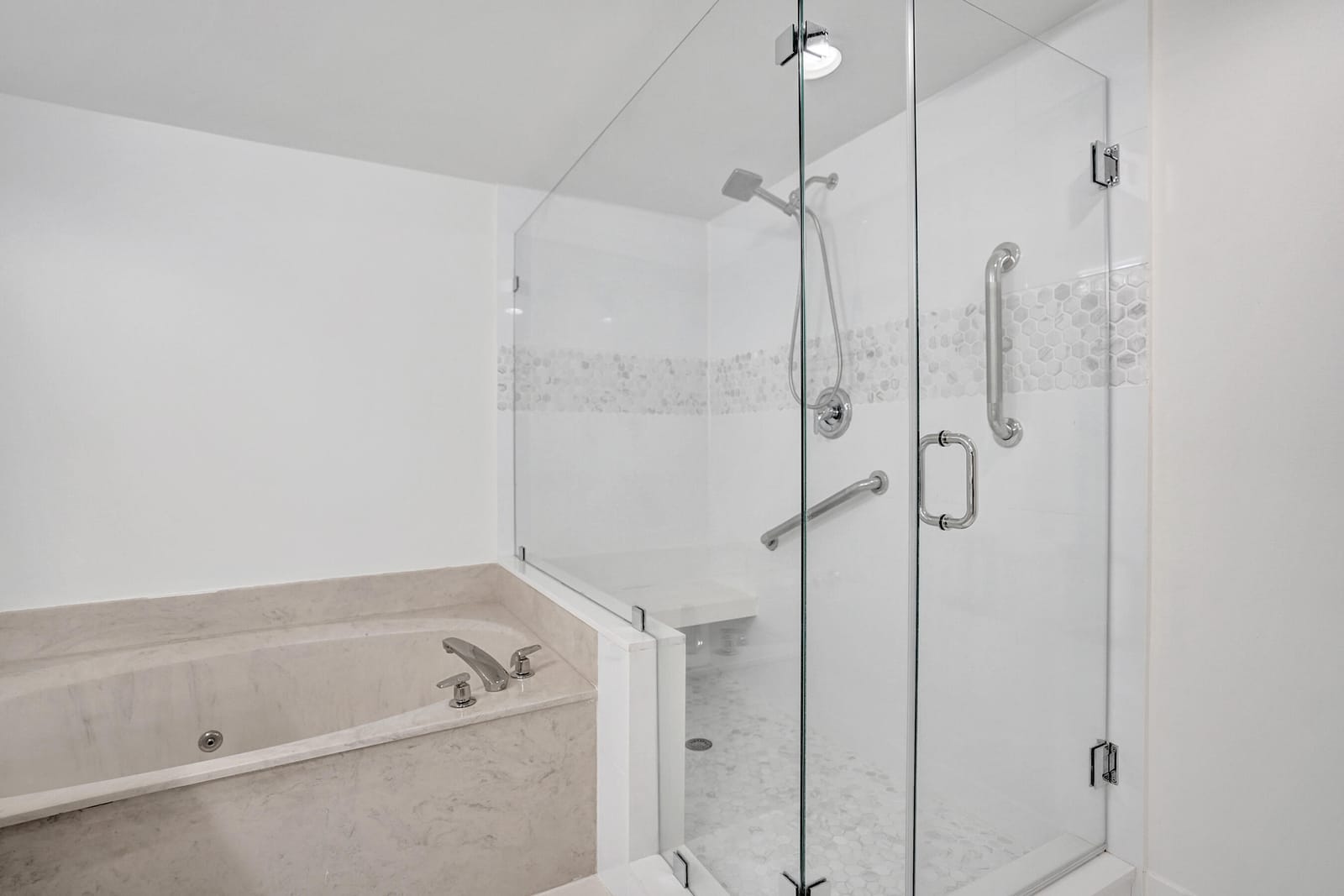 5777 Gemstone Court 207, Boynton Beach, FL 33437 photo 16