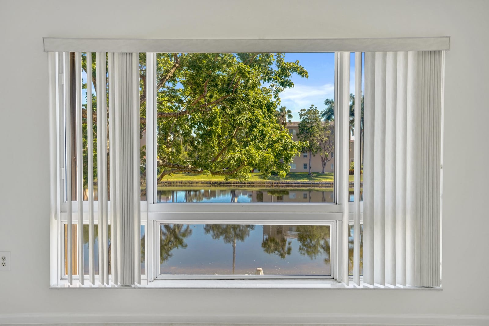 5777 Gemstone Court 207, Boynton Beach, FL 33437 photo 9