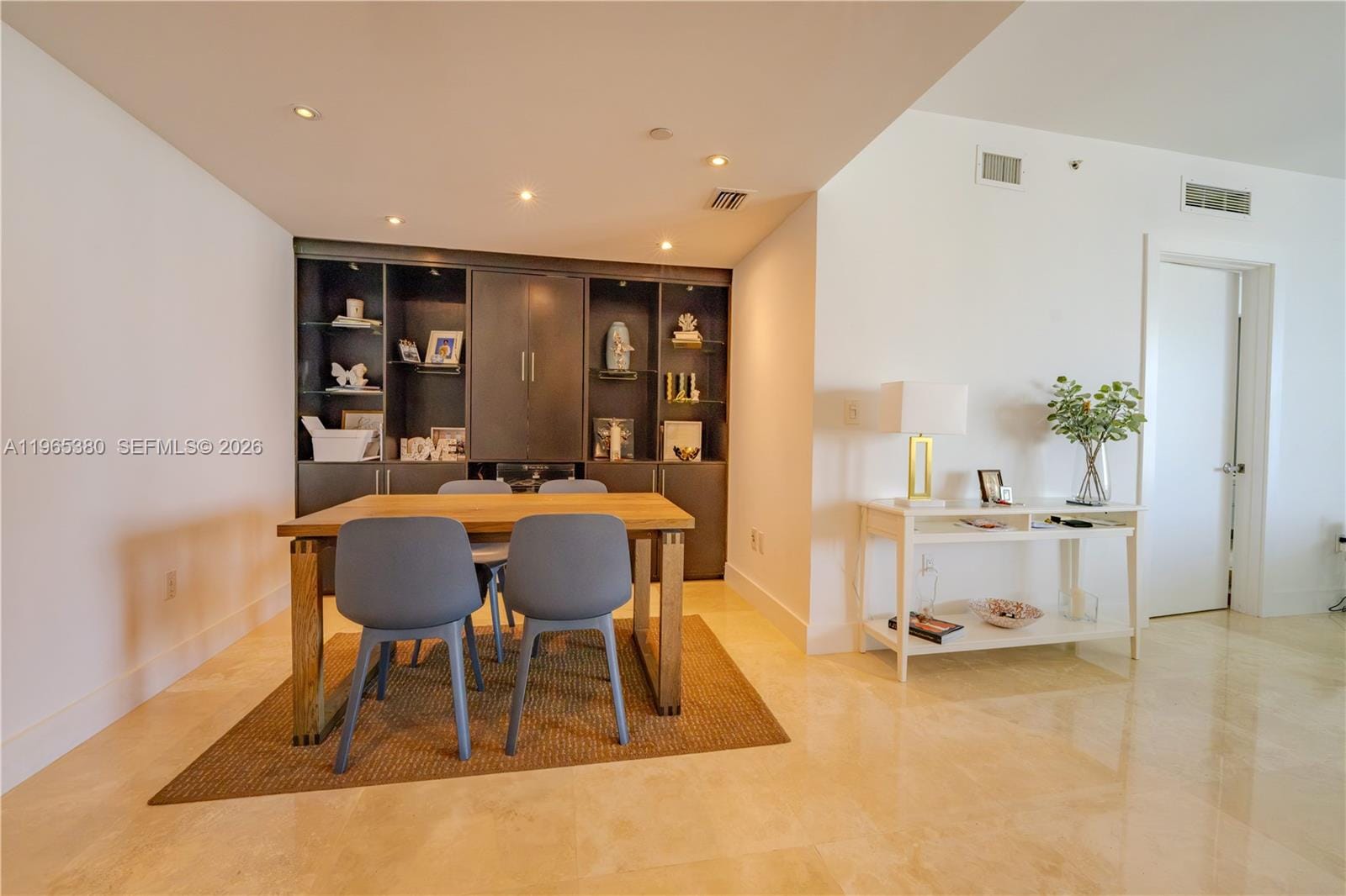 350 S Miami Avenue 3203, Miami, FL 33130 photo 11
