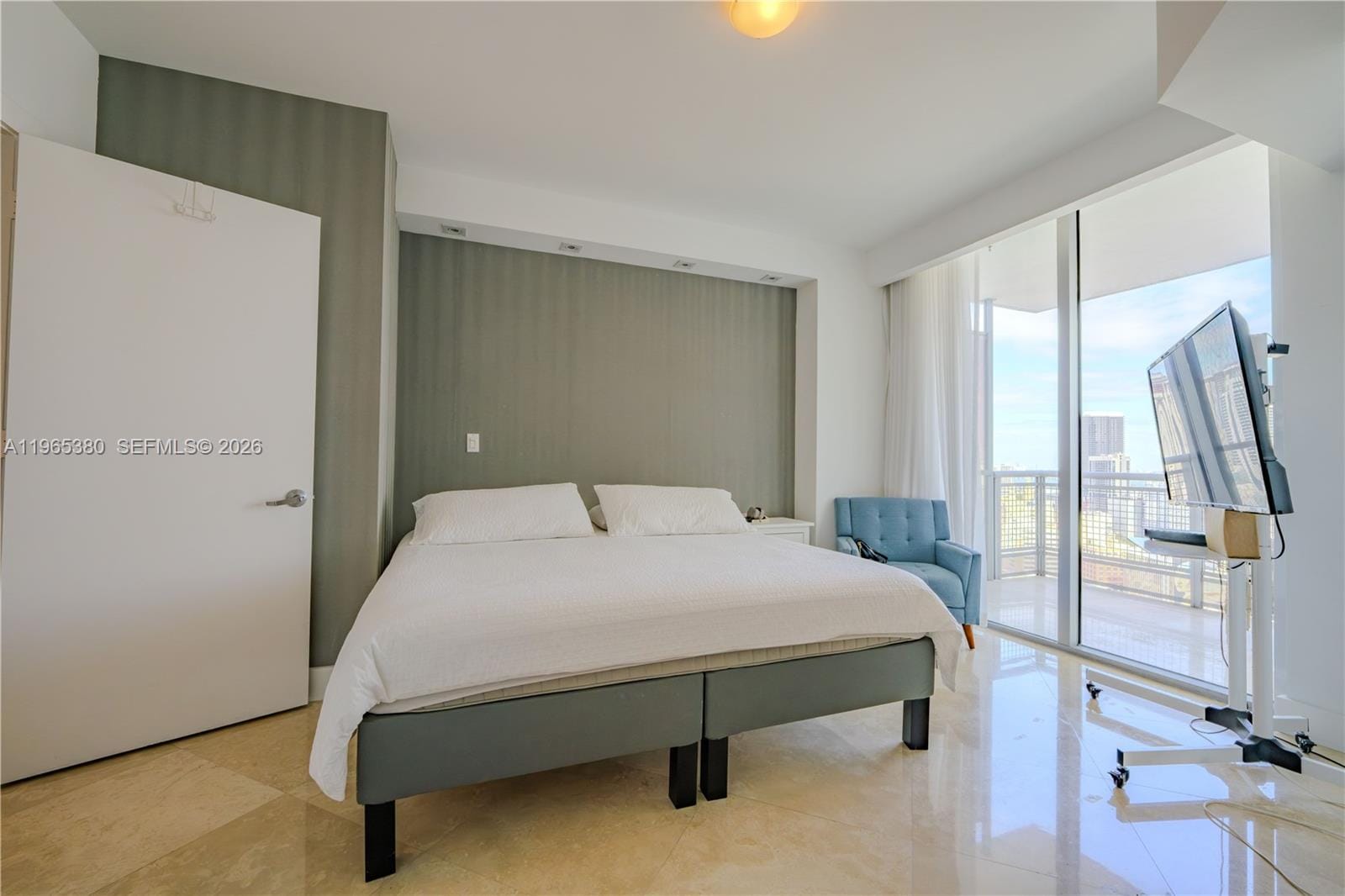350 S Miami Avenue 3203, Miami, FL 33130 photo 13