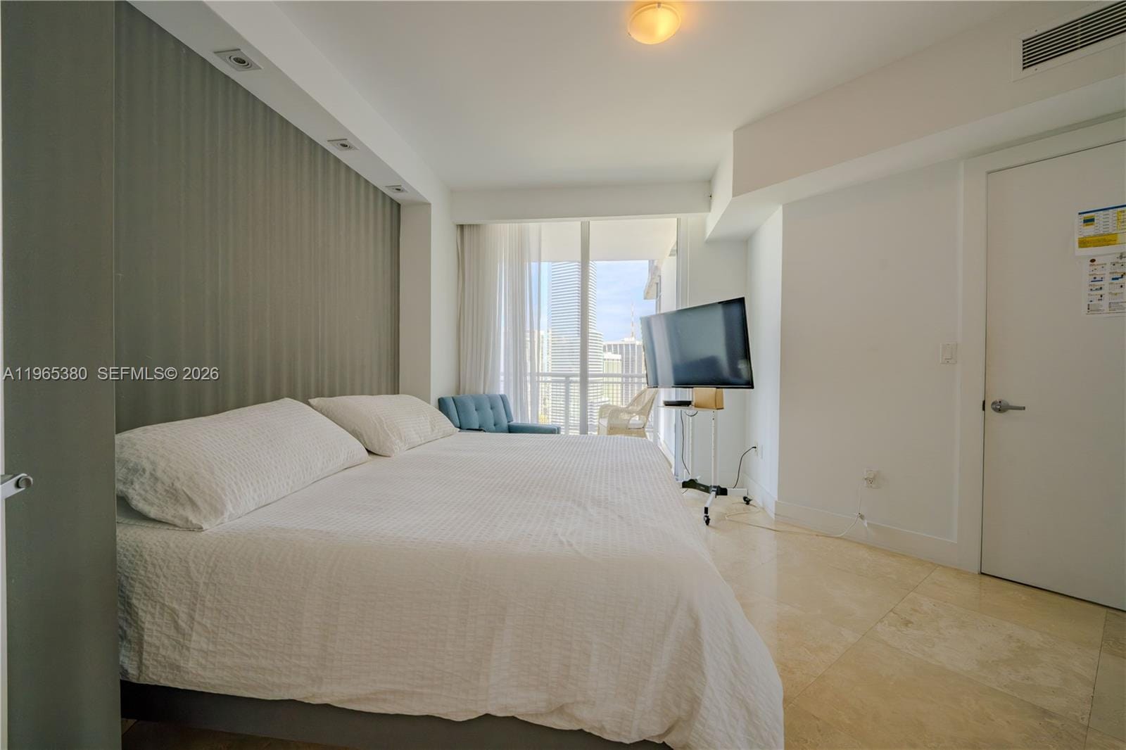 350 S Miami Avenue 3203, Miami, FL 33130 photo 14