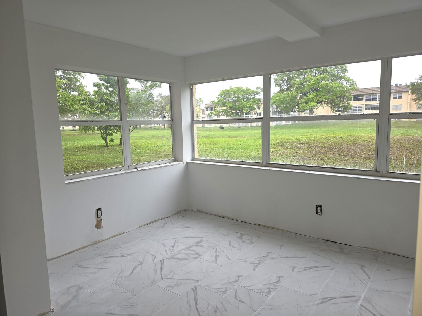 9310 Sunrise Lakes Boulevard 108, Sunrise, FL 33322 photo 13