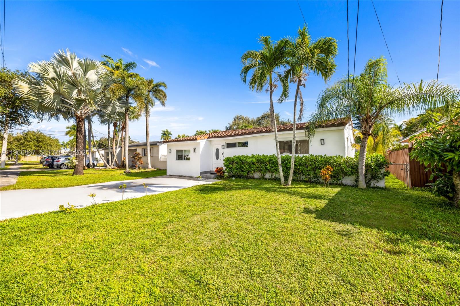 907 N Park Road, Hollywood, FL 33021, Hollywood