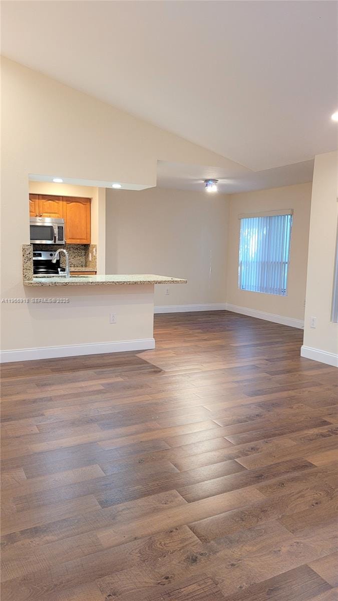 2420 NW 33rd Street 1008, Oakland Park, FL 33309 photo 3