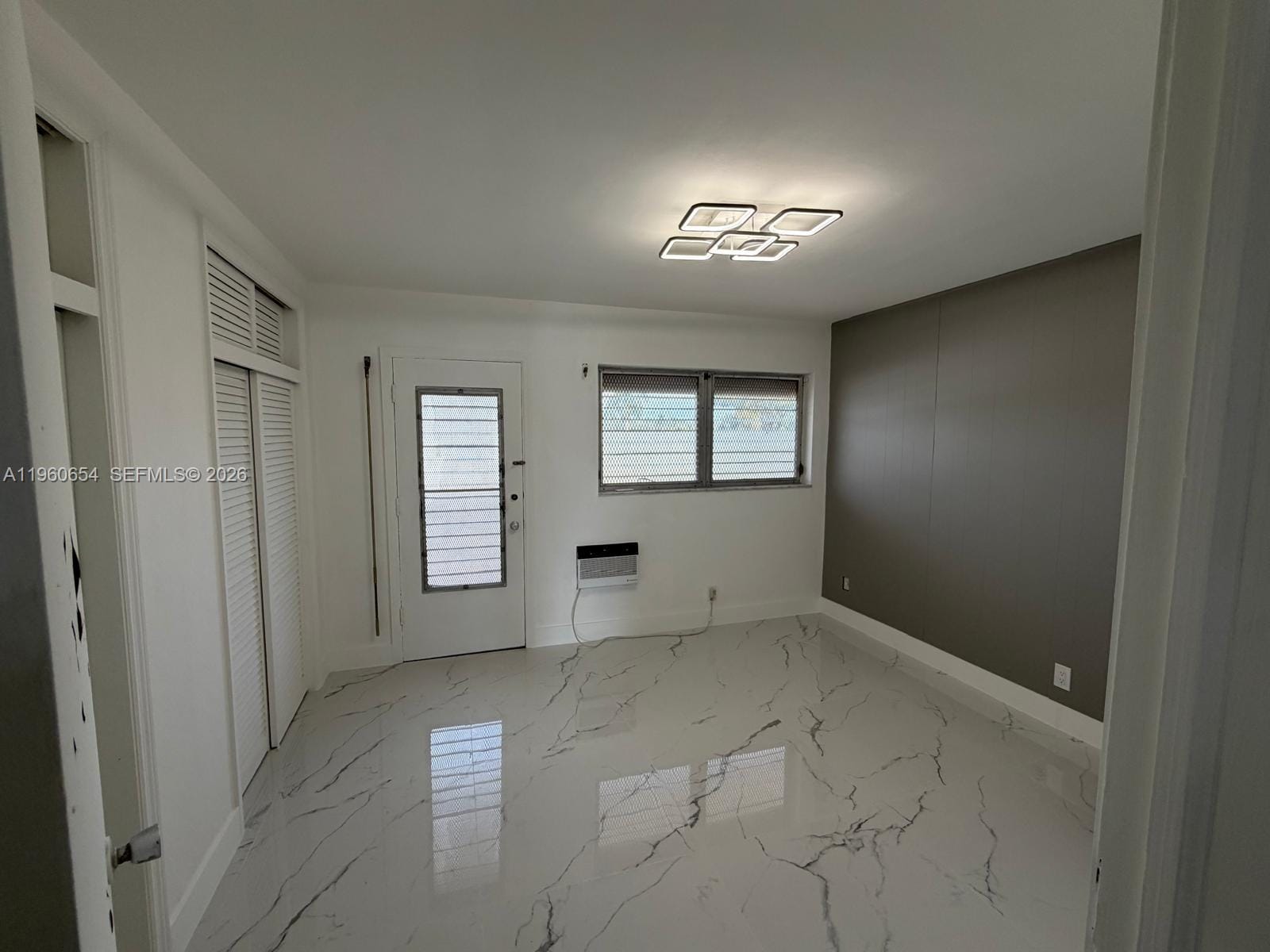 725 SW 11th Avenue 17F, Hallandale Beach, FL 33009 photo 13