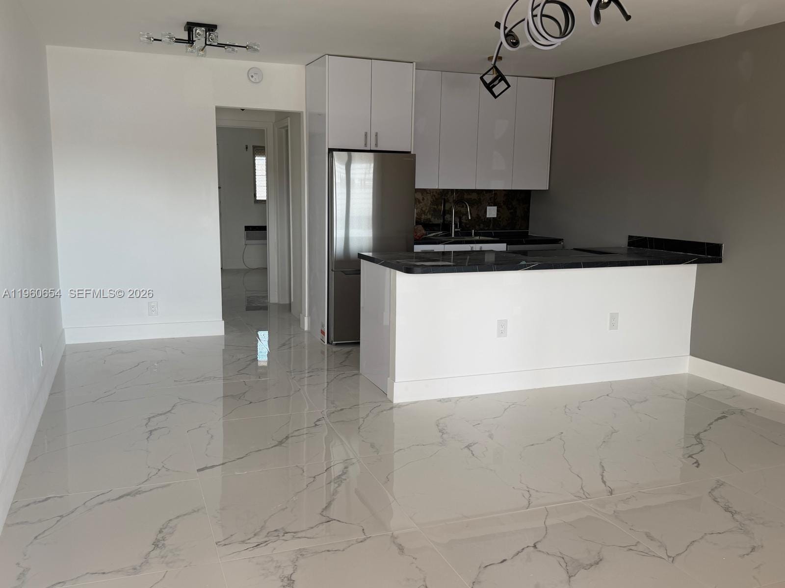 725 SW 11th Avenue 17F — photo 3